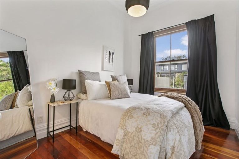 Photo of property in 14 Awhiorangi Promenade, Swanson, Auckland, 0816