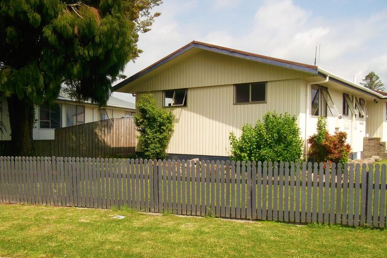 Photo of property in 55 Puriri Crescent, Edgecumbe, 3120