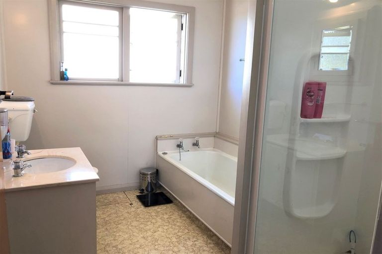 Photo of property in 6 Ross Street, Balclutha, 9230