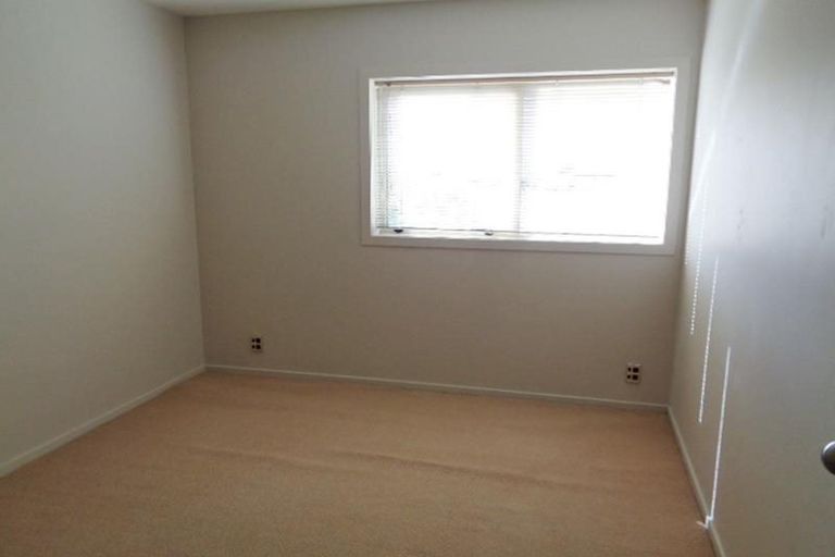 Photo of property in 8/103 Swanson Road, Henderson, Auckland, 0610