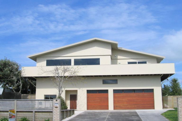 Photo of property in 1336 Papamoa Beach Road, Papamoa Beach, Papamoa, 3118