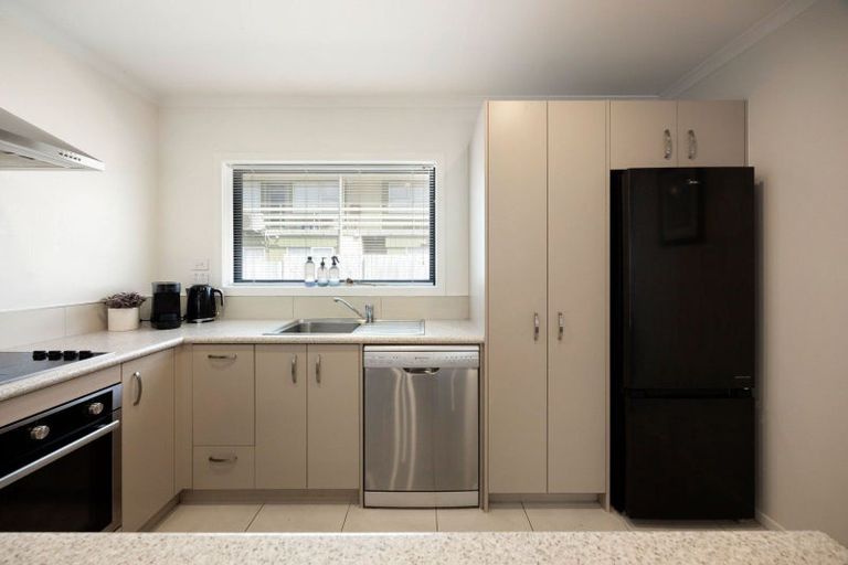 Photo of property in 2/3 Manning Street, Hamilton Central, Hamilton, 3204