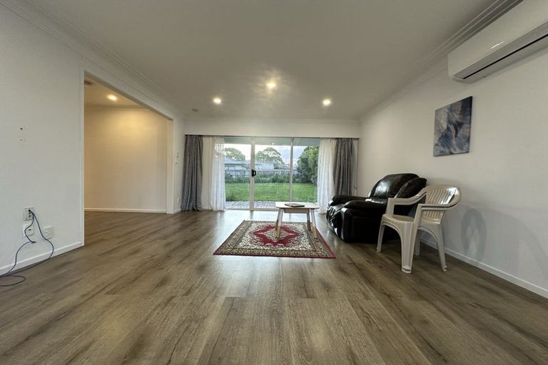 Photo of property in 141 Gossamer Drive, Pakuranga Heights, Auckland, 2010