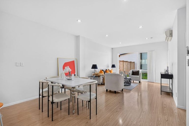 Photo of property in 62 Pencaitland Drive, Flat Bush, Auckland, 2019