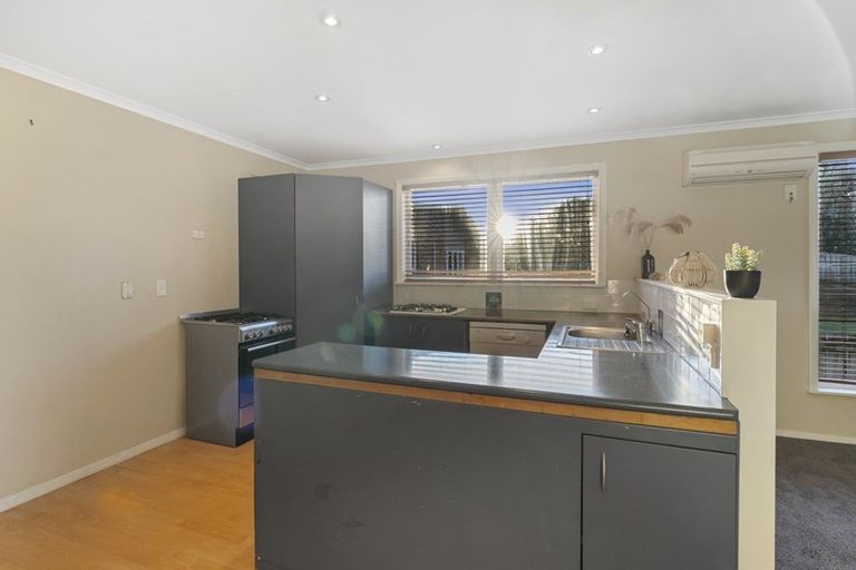 Photo of property in 27 Eatwell Avenue, Paraparaumu Beach, Paraparaumu, 5032