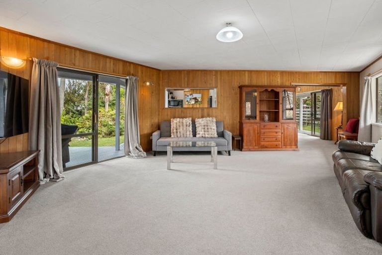 Photo of property in 8 Parkland Place, Whitianga, 3510