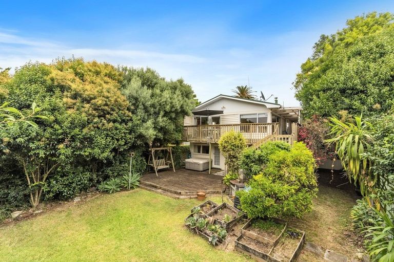 Photo of property in 2/5 Kerswill Place, Pakuranga, Auckland, 2010