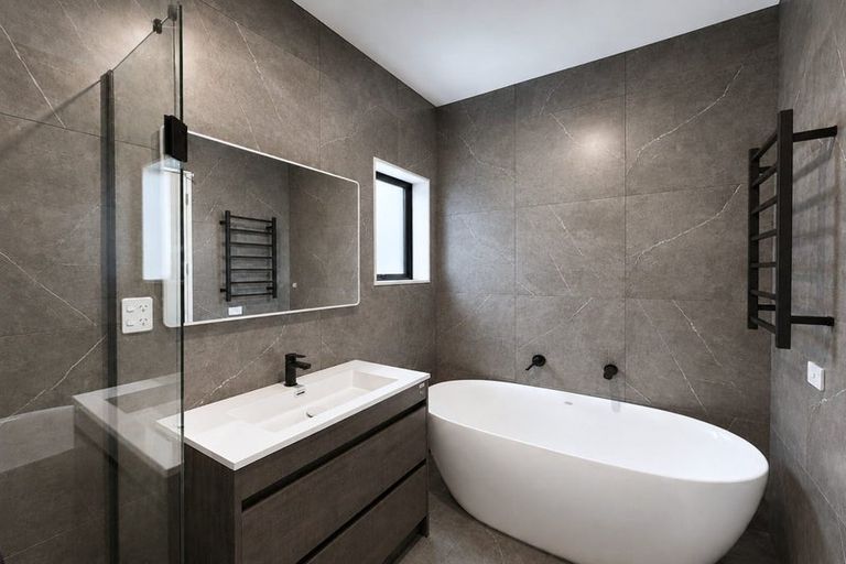 Photo of property in 5 Pilot Drive, Hobsonville, Auckland, 0616