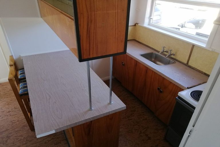 Photo of property in 16 Toru Street, Lyall Bay, Wellington, 6022