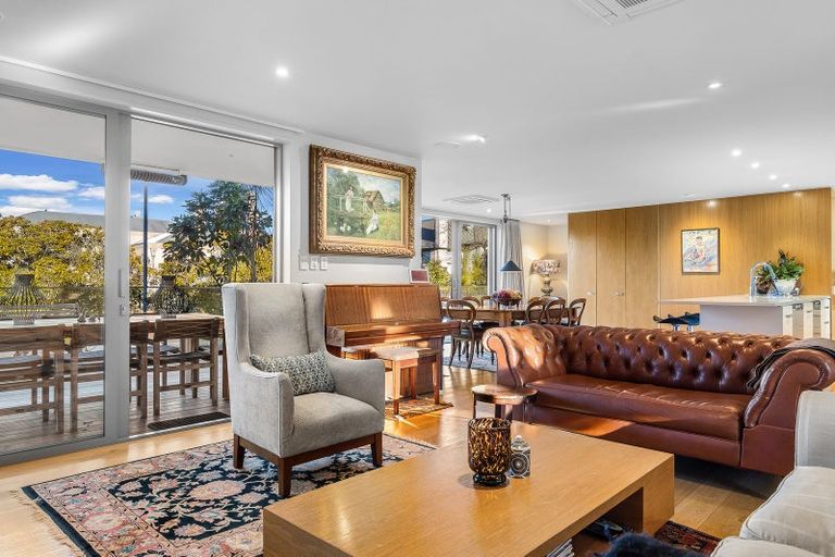 Photo of property in 12 Clifford Avenue, Merivale, Christchurch, 8014