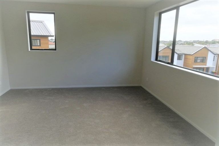 Photo of property in 44 Seafarer Crescent, Stanmore Bay, Whangaparaoa, 0932