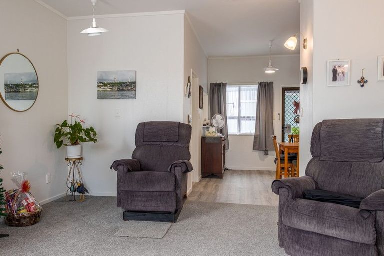 Photo of property in 2/77 Goulstone Road, Whakatane, 3120