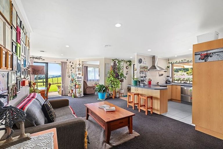 Photo of property in 52 Fishlock Road, Te Arai, Wellsford, 0974