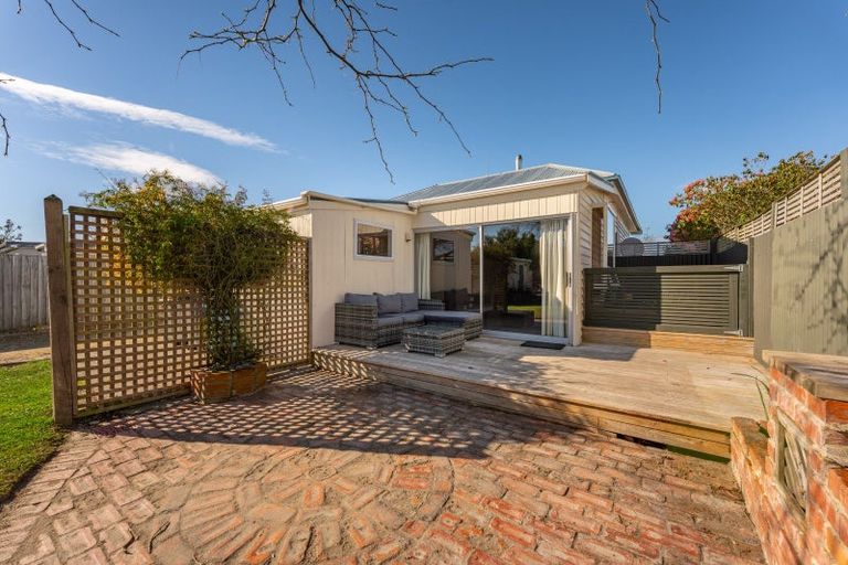 Photo of property in 35 Raymond Street, West End, Timaru, 7910