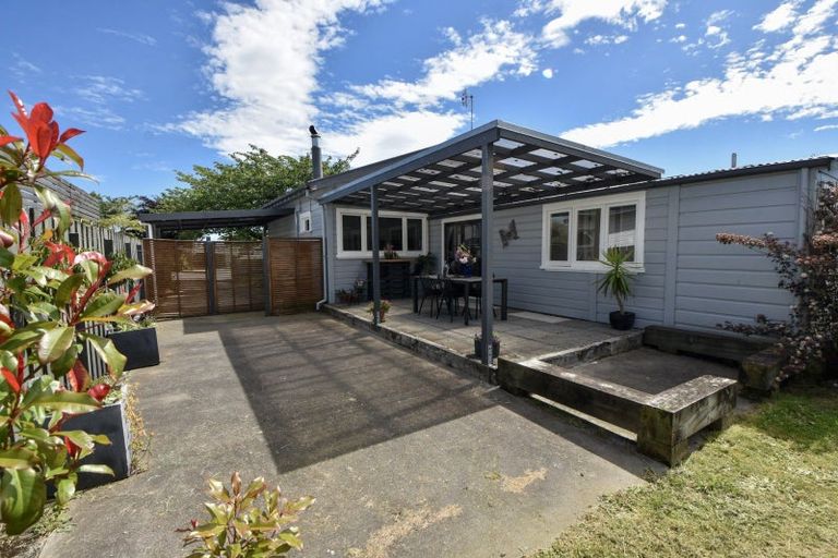 Photo of property in 6 Davy Street, Carterton, 5713