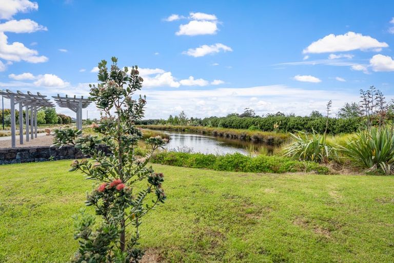 Photo of property in 65 Sandpiper Avenue, Point Wells, 0986