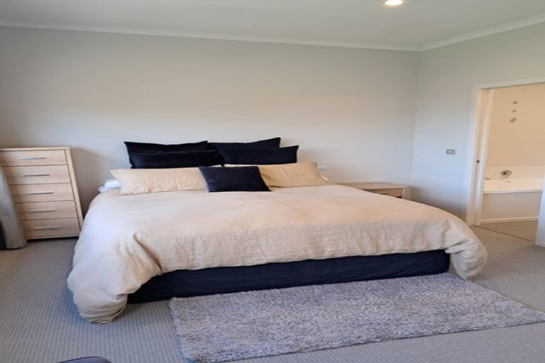 Photo of property in The Strand, 3/16 Ronald Street, Strandon, New Plymouth, 4312