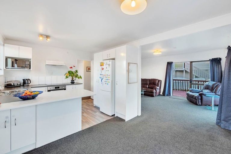 Photo of property in 206 Solar Road, Glen Eden, Auckland, 0602