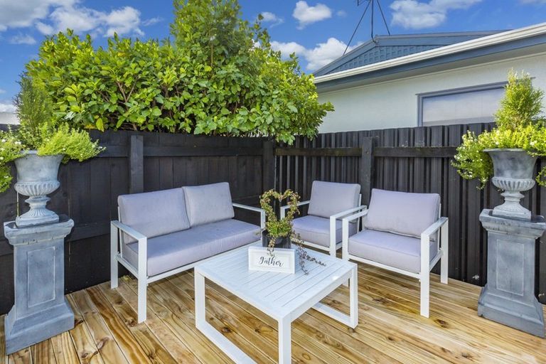 Photo of property in 2/504 Fergusson Drive, Trentham, Upper Hutt, 5018