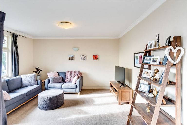 Photo of property in 126a Shakespeare Road, Bluff Hill, Napier, 4110