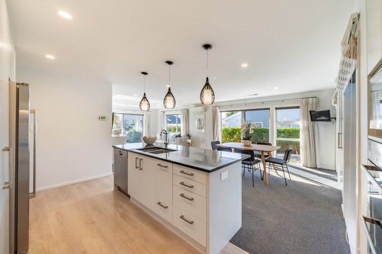 Photo of property in 9a Marlborough Street, Silverstream, Upper Hutt, 5019