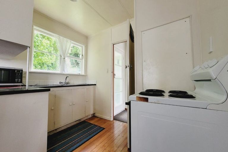 Photo of property in 44 Cardiff Crescent, Cannons Creek, Porirua, 5024