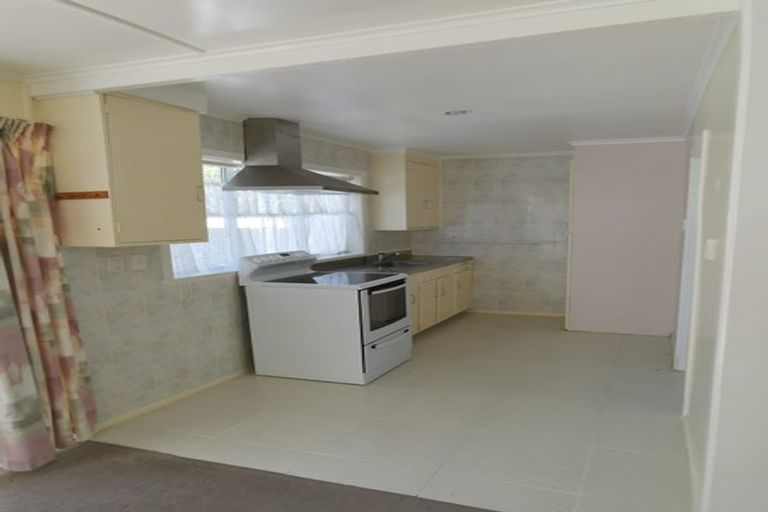 Photo of property in 44 Brandon Road, Glen Eden, Auckland, 0602