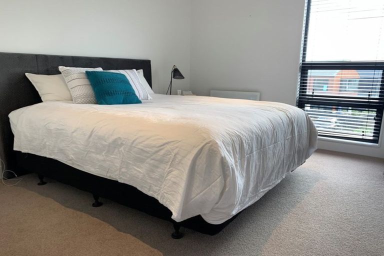 Photo of property in 232 Hobsonville Point Road, Hobsonville, Auckland, 0616