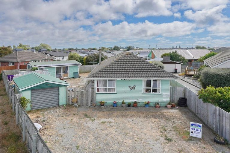Photo of property in 33 Ontario Place, Wainoni, Christchurch, 8061