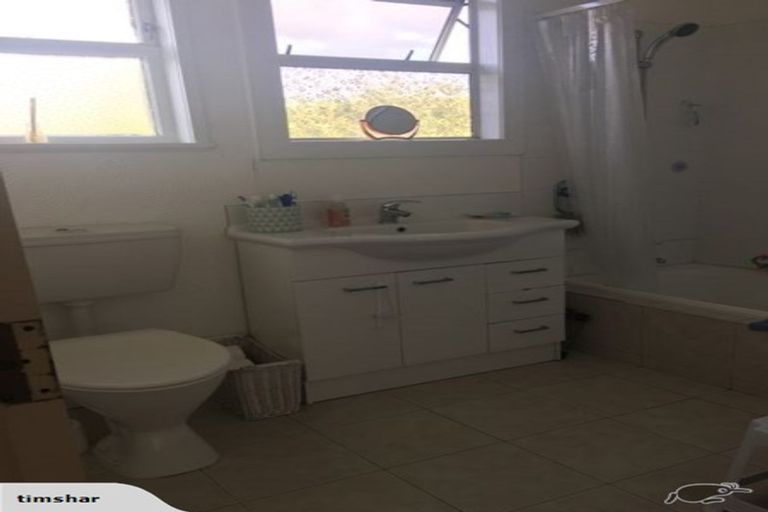 Photo of property in 25 Mcphail Street, Birkdale, Auckland, 0626