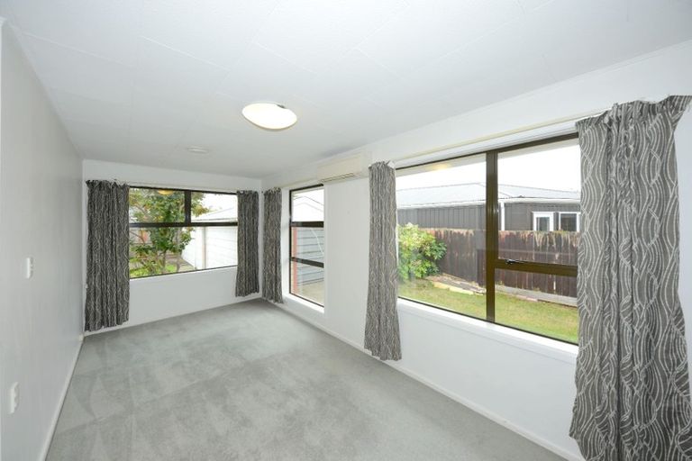 Photo of property in 21 Vauxhall Street, Bishopdale, Christchurch, 8053
