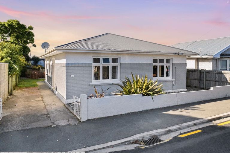 Photo of property in 41 Oxford Street, South Dunedin, Dunedin, 9012