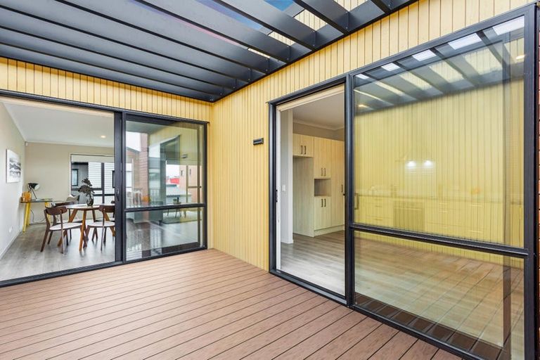 Photo of property in 16 Kerewhenua Crescent, Hobsonville, Auckland, 0616