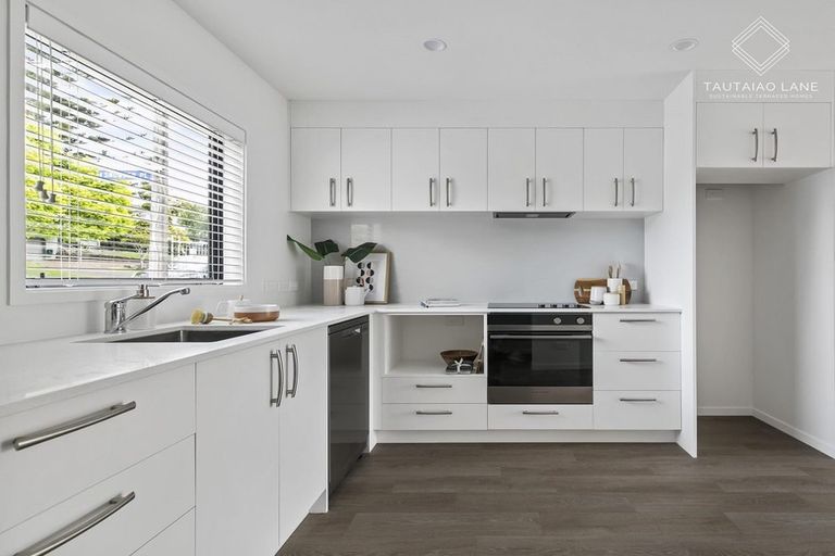 Photo of property in 76a Opaheke Road, Opaheke, Papakura, 2113