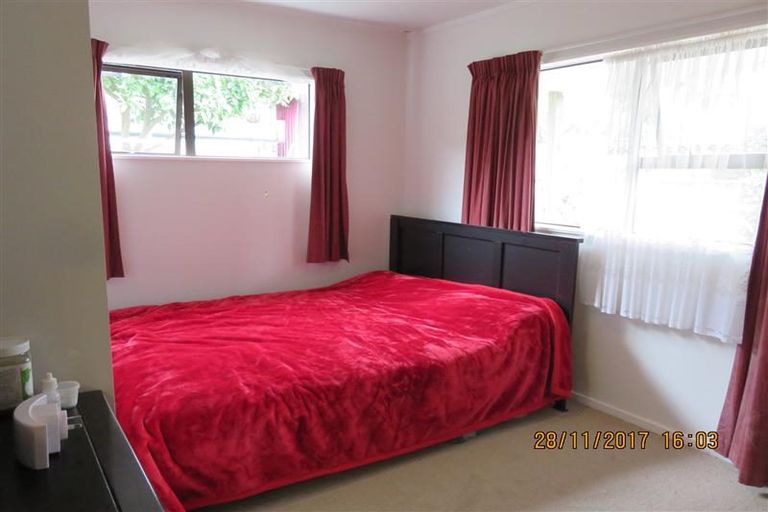 Photo of property in 60 Vintage Drive, Henderson, Auckland, 0612