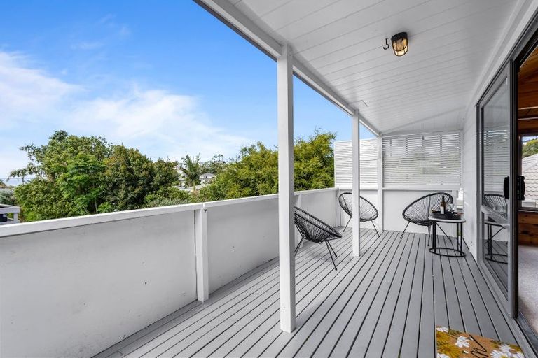 Photo of property in 58b William Bayes Place, Red Beach, 0932