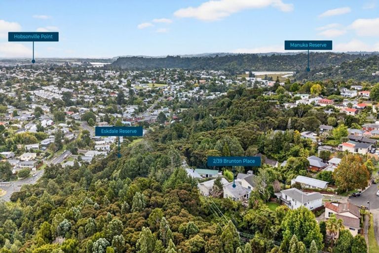 Photo of property in 2/39 Brunton Place, Glenfield, Auckland, 0629