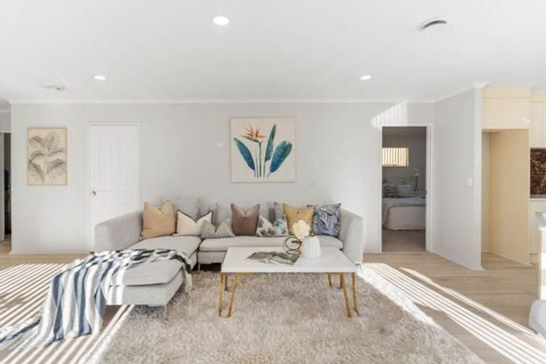 Photo of property in 3/8 Saints Court, Manurewa, Auckland, 2102