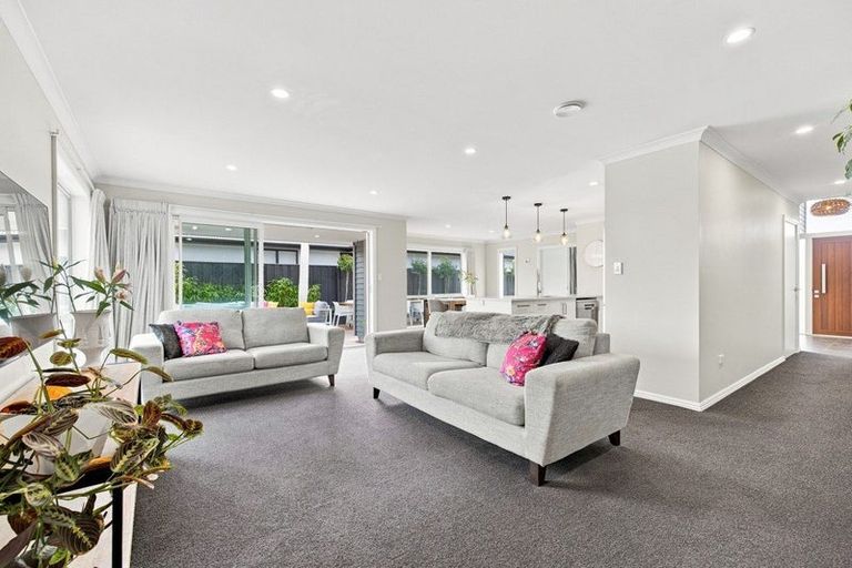Photo of property in 56 Watkins Drive, Rangiora, 7400