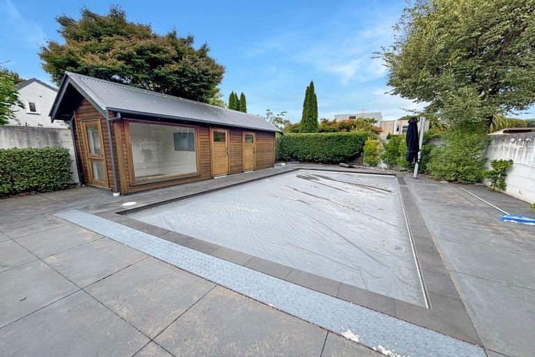 Photo of property in 82 Glandovey Road, Fendalton, Christchurch, 8052