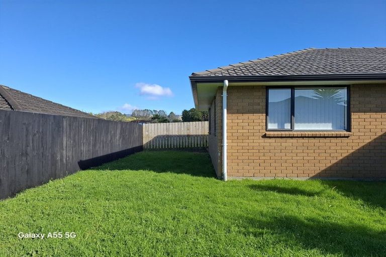 Photo of property in 36 Misty Valley Drive, Henderson, Auckland, 0612