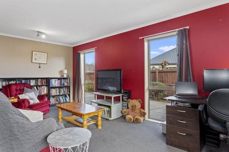 Photo of property in 31 Melford Close, Rangiora, 7400