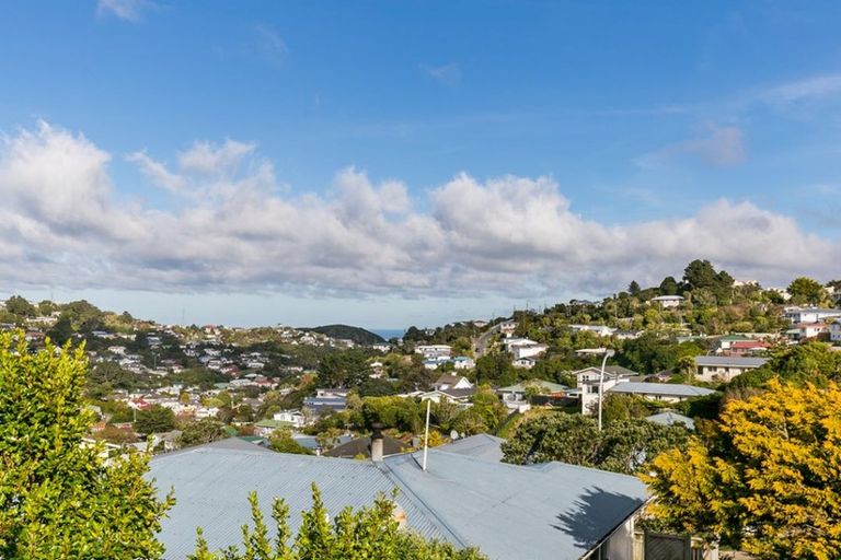 Photo of property in 56 Stewart Drive, Newlands, Wellington, 6037