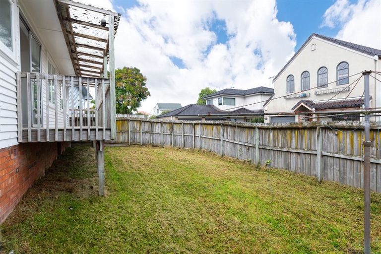 Photo of property in 1/38 Elliott Avenue, Bayview, Auckland, 0629