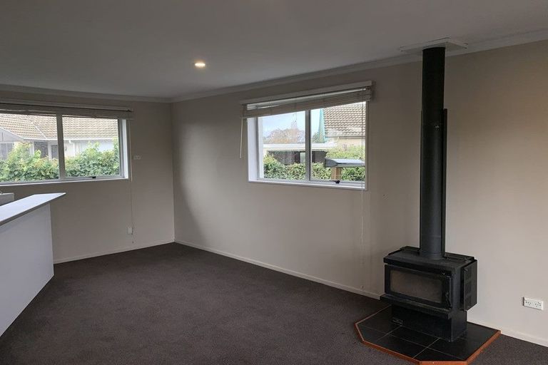 Photo of property in 41a Oakley Crescent, Hornby, Christchurch, 8042