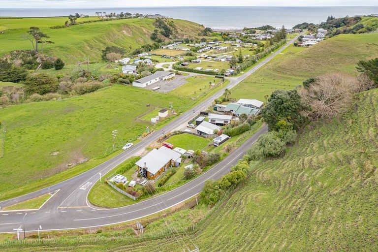 Photo of property in 97 Mowhanau Drive, Kai Iwi, Whanganui, 4574