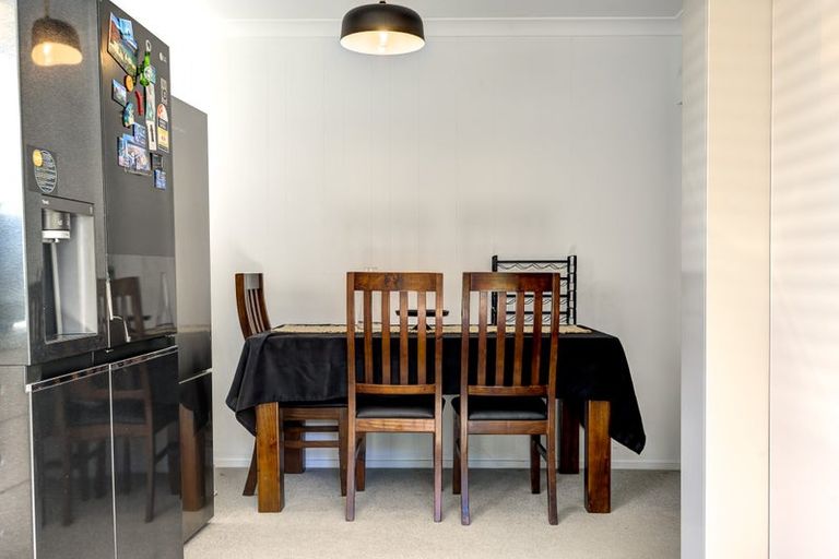 Photo of property in 24 Splitt Avenue, Glenview, Hamilton, 3206