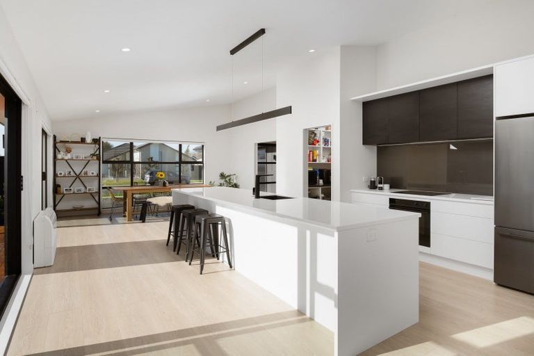 Photo of property in 23 Rose Manor Drive, Springlands, Blenheim, 7201