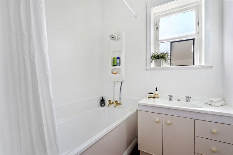 Photo of property in 7 Bauchop Road, Waterloo, Lower Hutt, 5011