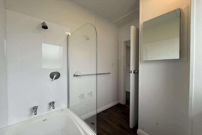 Photo of property in 7 Wainhouse Street, Stokes Valley, Lower Hutt, 5019